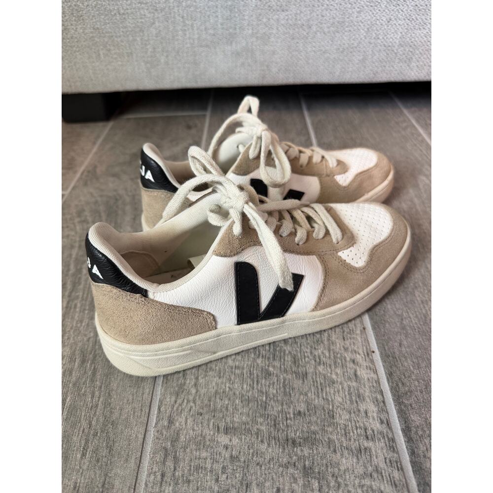 Veja V-10 Extra White Black Sahara Sneakers EUC - Womens Size 8/39 - Picture 2 of 7